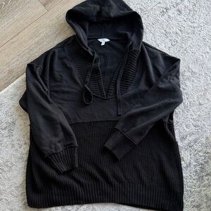 Time and Tru Black Hooded Pullover Sweatshirt - Mixed fabric styles Ribbed/Knit